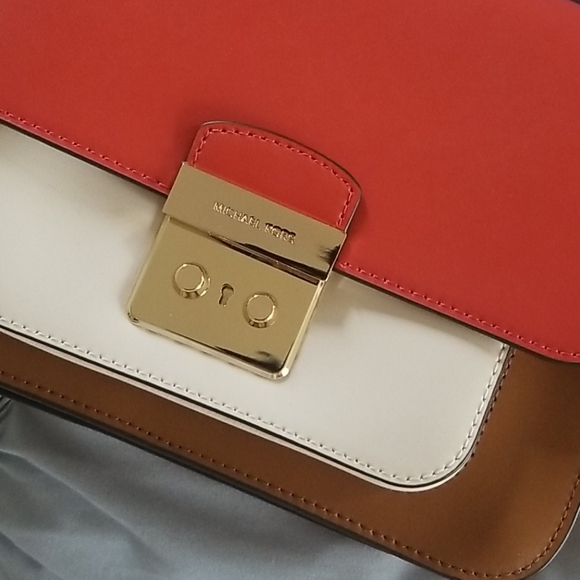 Purse - Picture 3 of 4